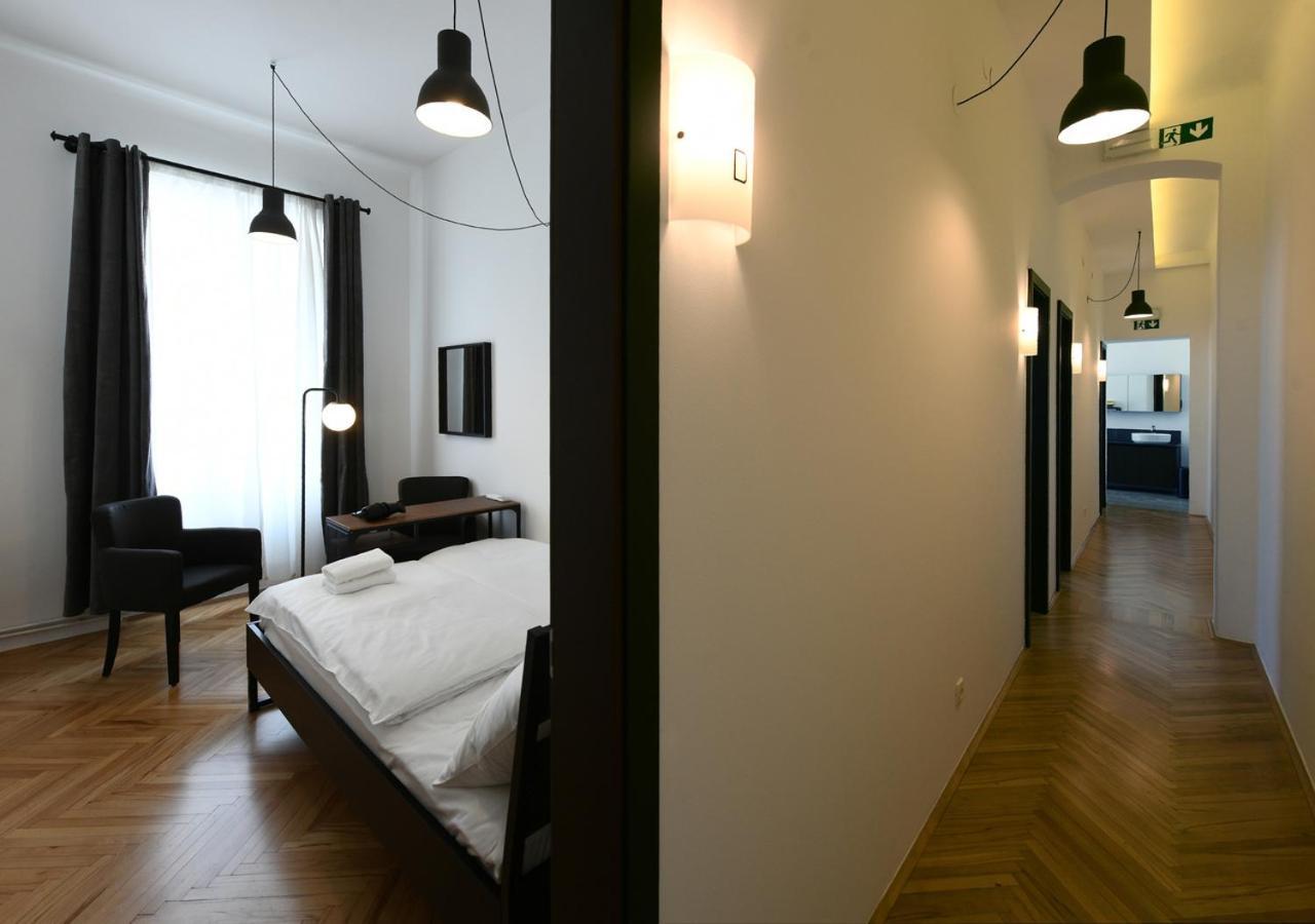 Atik * Ljubljana